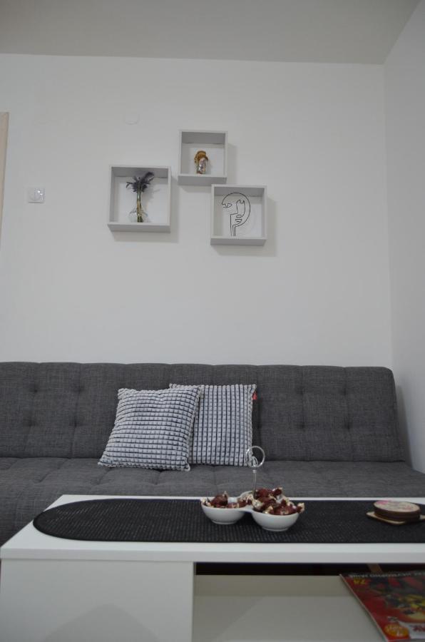 Mikmari Apartman ซูโบติกา ภายนอก รูปภาพ